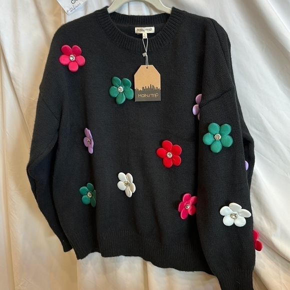 mainstrip Sweaters - NWT Mainstrip soft sweater in black with puffy blinged out flowers 🌸 size s